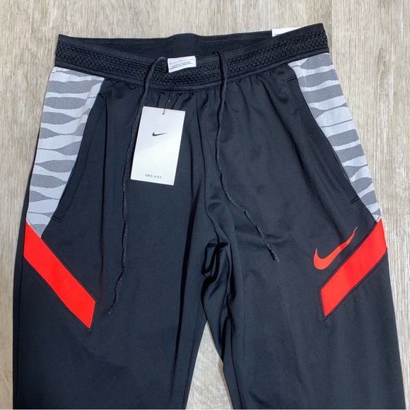 NWT Nike Dri-FIT Strike Women's Soccer Pants black/neon pink size small - Picture 4 of 16